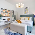 Trophy Stays-Ritzy Retreat Studio In Dubai Hills