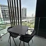 Stunning Studio At Azizi Riviera