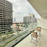 Stylish 1Br In Binghatti Amber