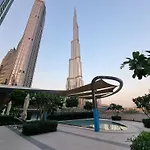 Luxe Living At Grande Signature - Burj Khalifa And Sea Views - Brand New