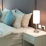 Seven Palm Hotel & Apartments - Pool & Beach Access