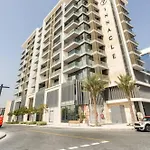 Luxurious 1-Bedroom Apartment In Dubai Hills