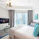 Breathtaking Views High Floor Near Metro Station
