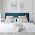 Charming And Cozy 2Br Stay In Dubai Marina