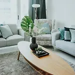 Livwithus - 2 Bedroom In Marina View Tower B