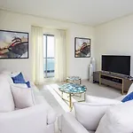 Nasma Luxury Stays - Fantastic Burj Khalifa View From This Fancy Condo