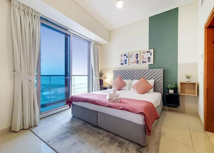 Ocean Heights, Dubai Marina - Central Two Bedroom
