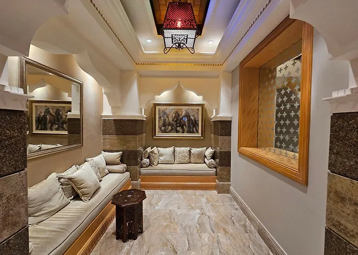 Palace Downtown Apartment