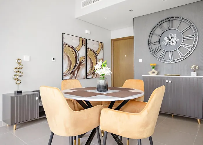 Refined & Welcoming 2Bdr In Forte Downtown-34