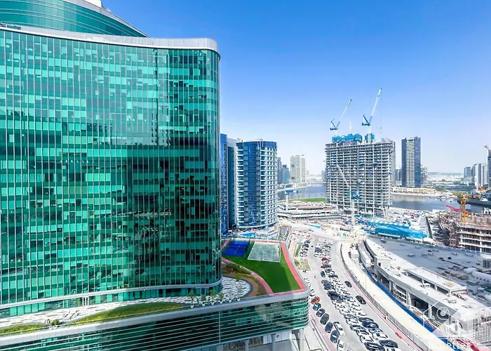 Stylish 1Bedroom With Balcony & View Dubai