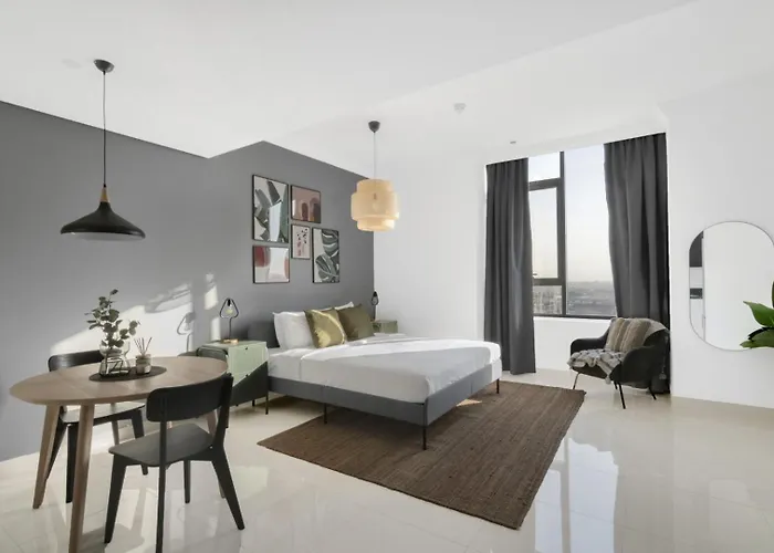 Guestready - Modern Grey With Pool And Gym