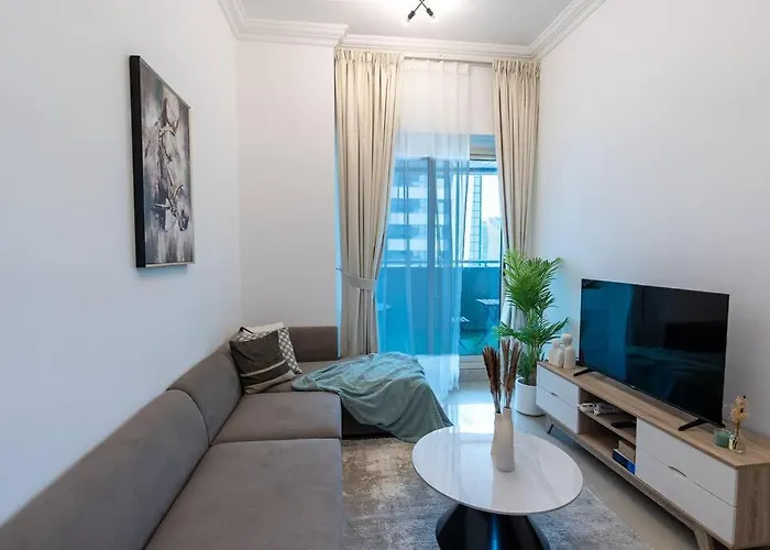 Condo Unit In Dubai Marina