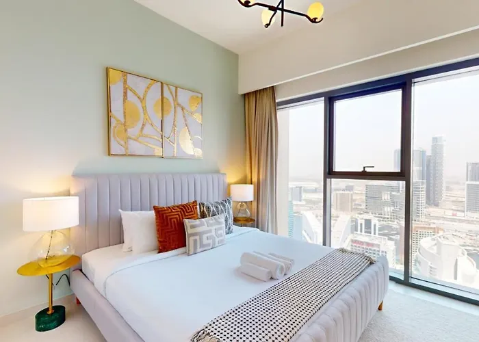 Burj Royale - One Bed On High Floor With City View