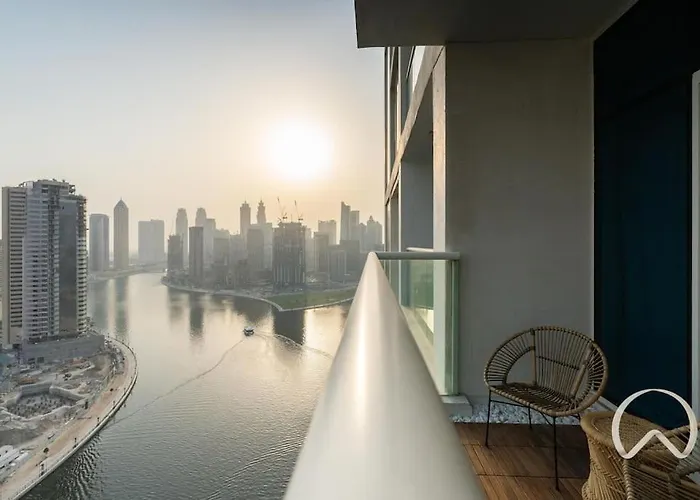Oraya - Upgraded 2Br In Prive Maison, Central Canal View