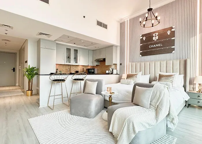 Luxury Large Studio In The Heart Of Dubai Close To Dubai Mall And Burj Khalifa