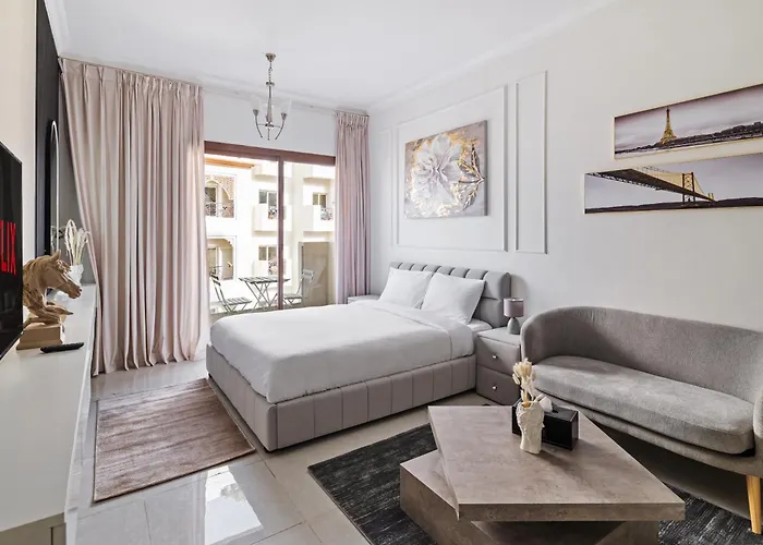 Contemporary Studio With Amazing Amenities