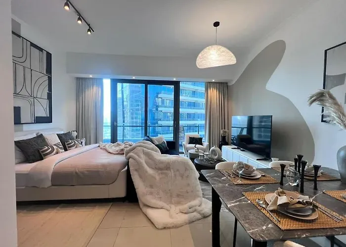 The Smart Concierge - Silverene