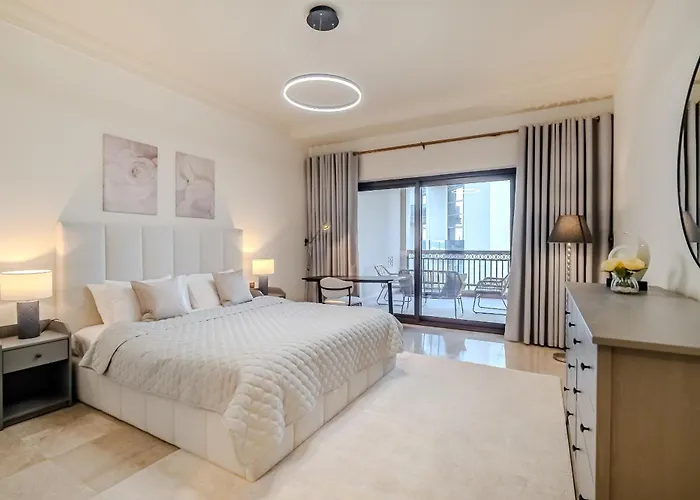 Stylish 2 Bedroom Apartment With Maid Room I Fairmont South Residence I Palm Jumeirah