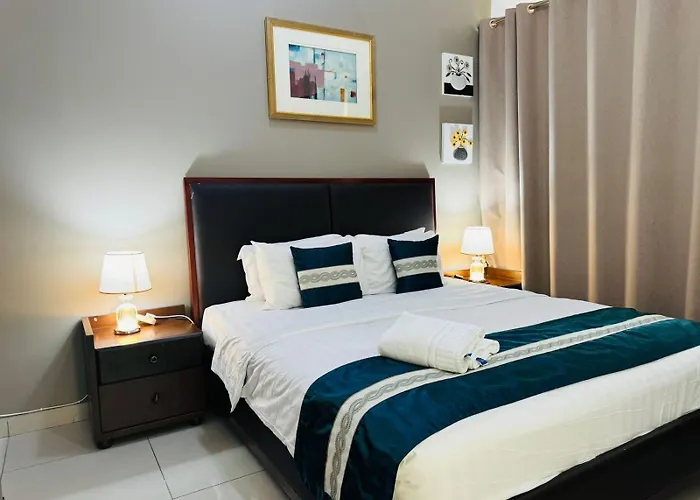 Private Rooms In 3 Bedroom Apartment Skynest Homes Marina Pinnacle