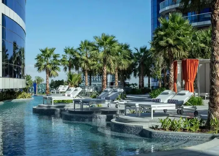 Burj Khalifa View - Amazing Oasis Pool - 1400 Sqft
