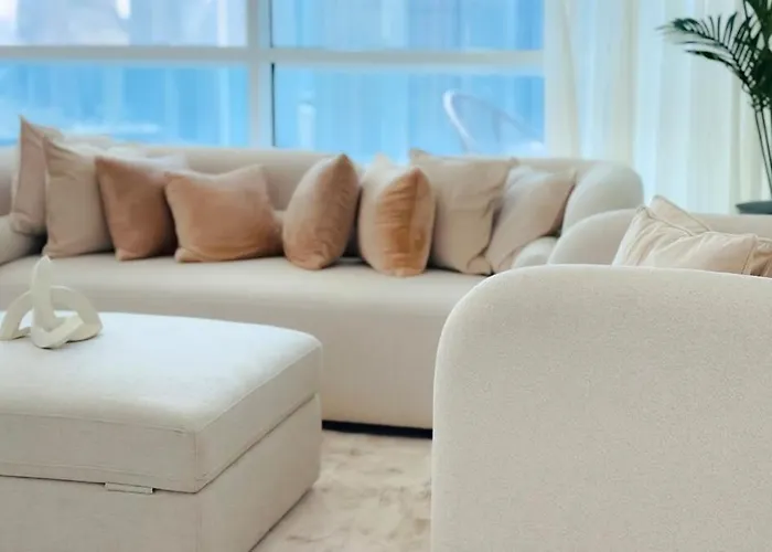 Sophisticated 2Br In Jlt - Walk To Metro & Lake