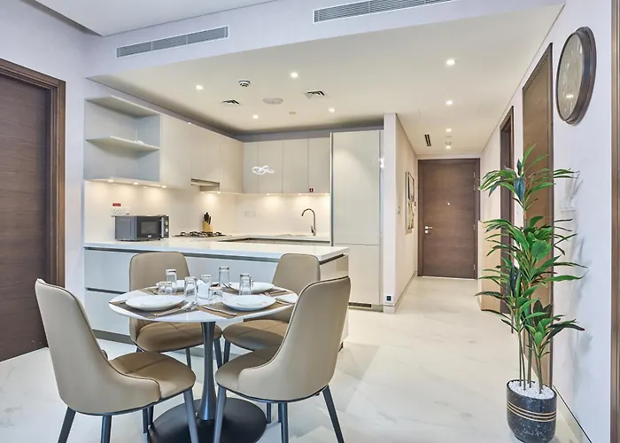 Stay By Latinem Luxury 2Br Holiday Home Cvg 4005 Near Burj Khalifa