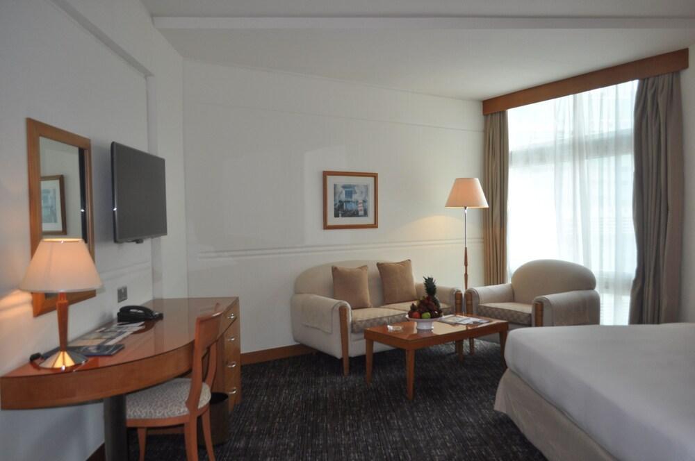 Hotel J5 - Port Saeed Dubai