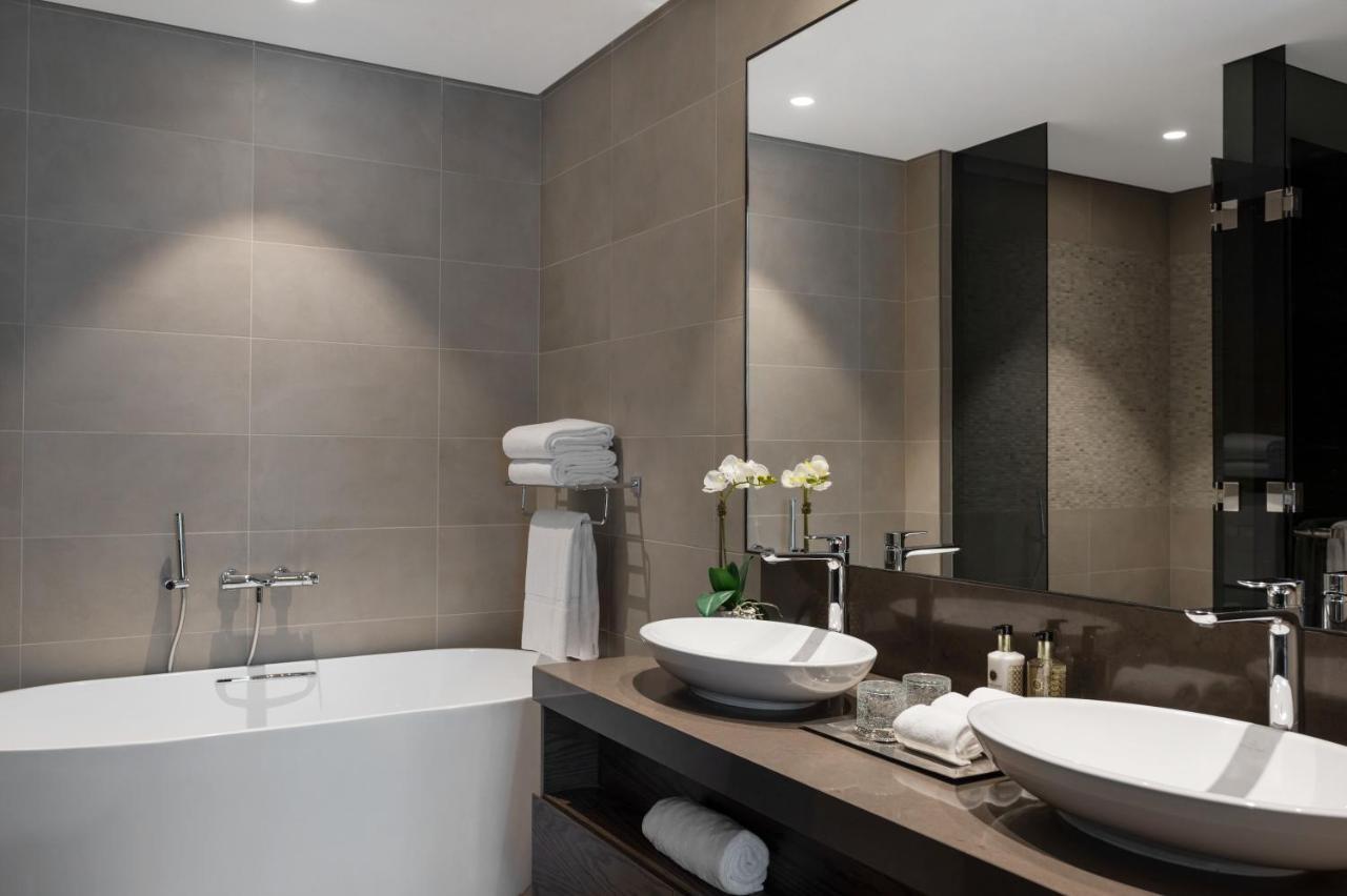 Jumeirah Living Marina Gate Dubai