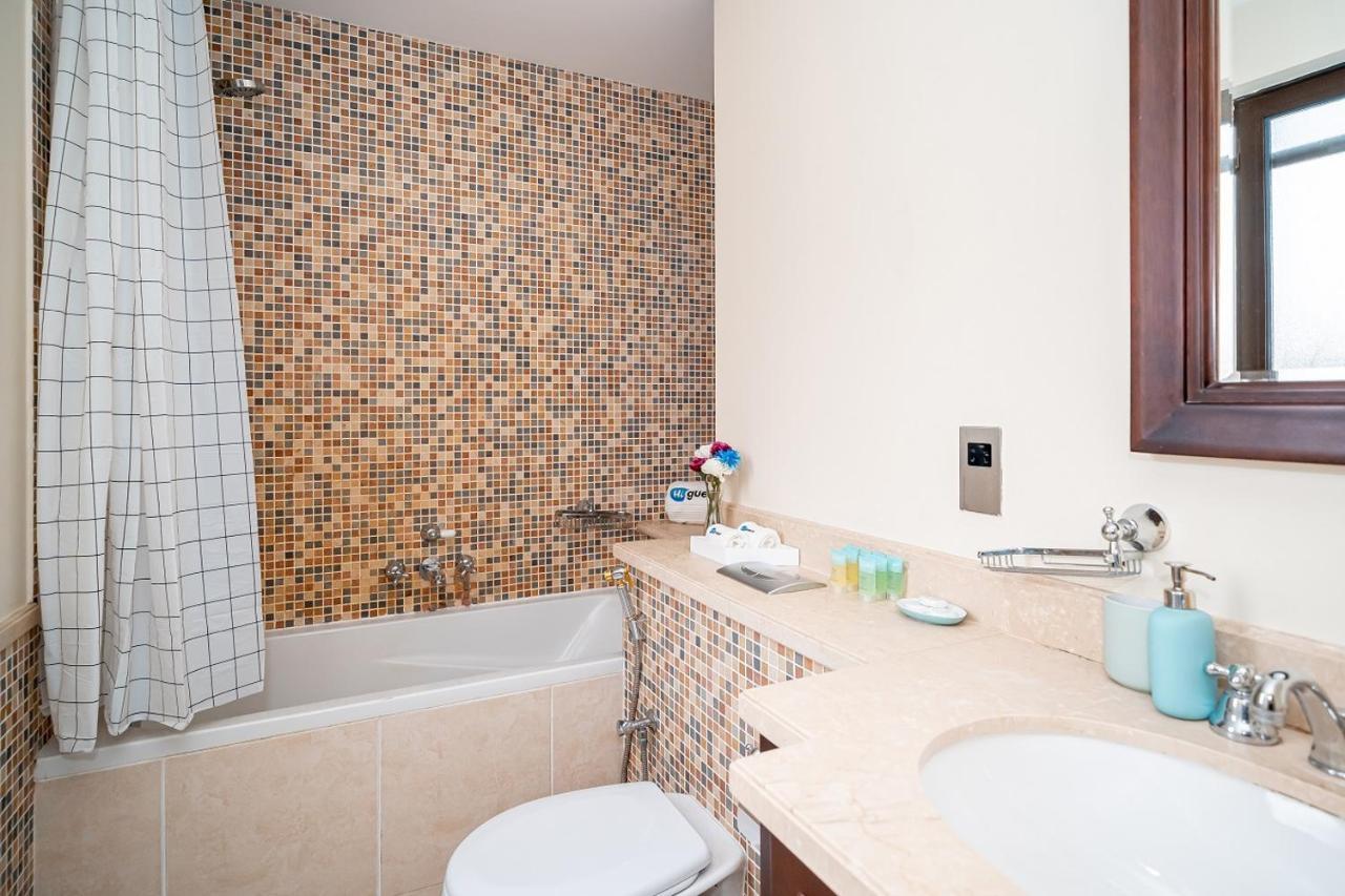 Higuests - Spacious Apt With Private Balcony In Old Town *