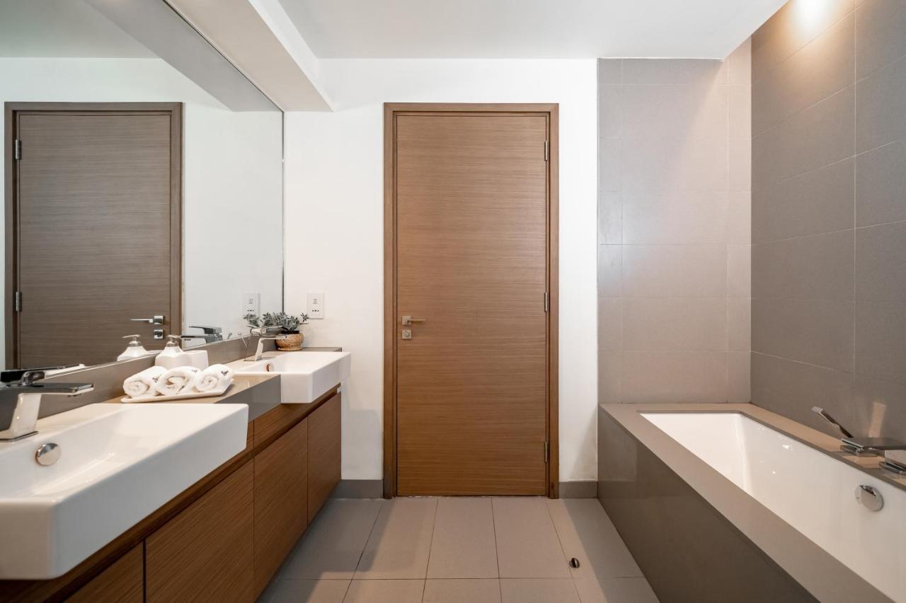 Higuests - Stunning Family Size Apt With Panoramic Views Apartment *