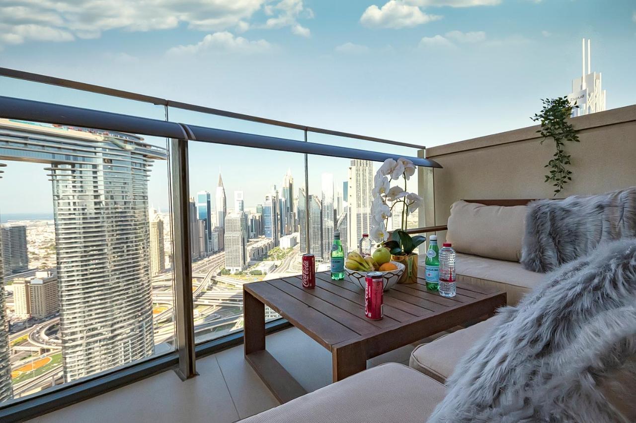 Walk To Dubai Mall 2Br With Skyline View Pool Daire Dubai