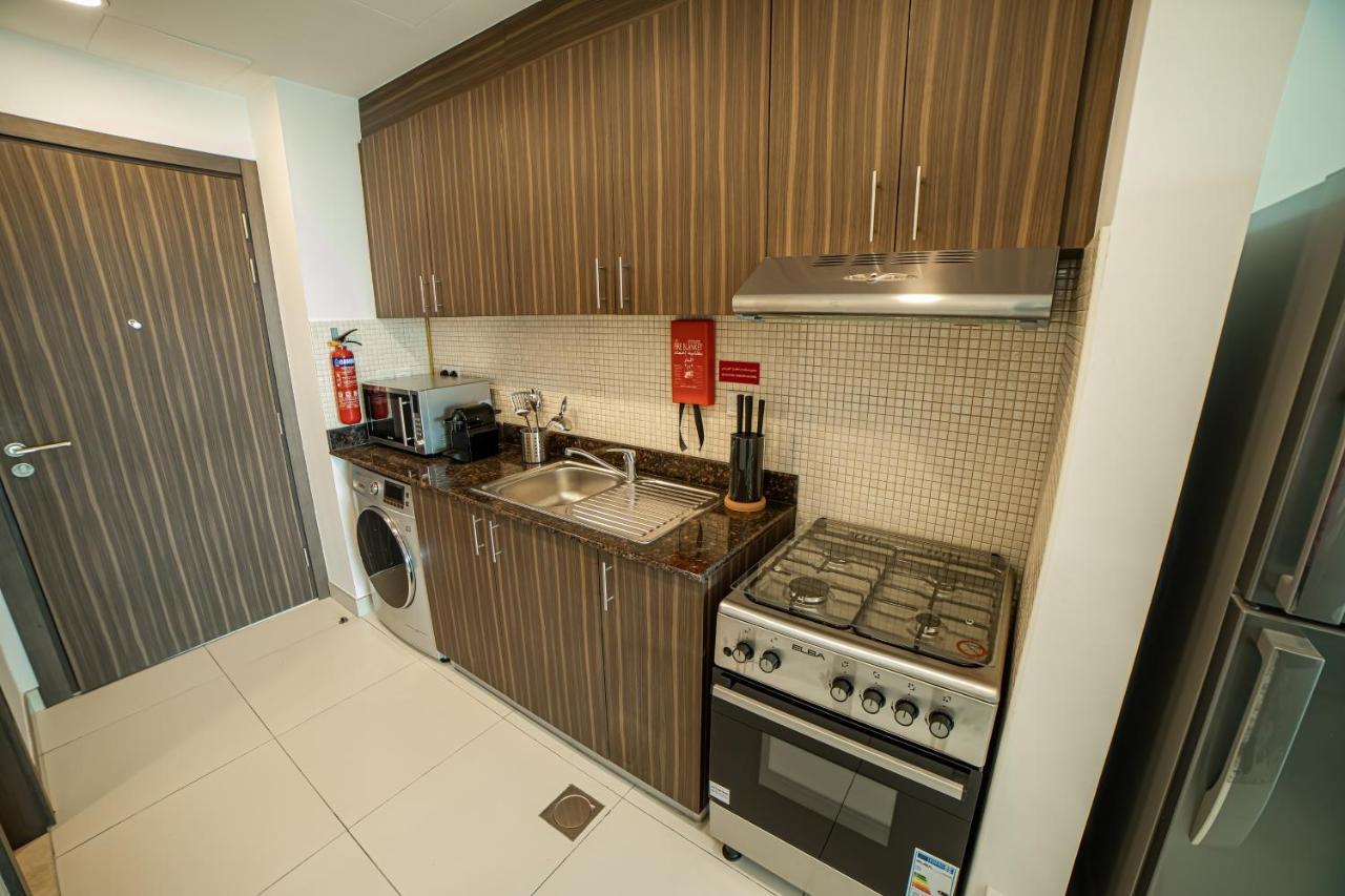 Fantastay Windsor Residence Luxury Studio W Balcony, Pool, Gym, Wifi, Sauna Daire