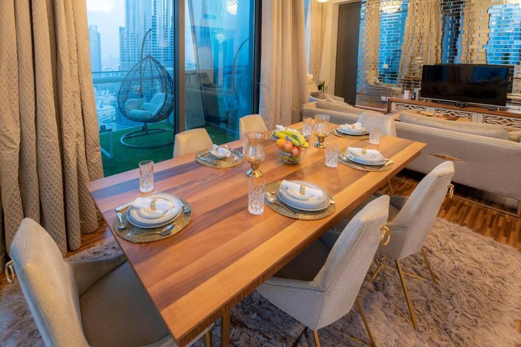 Apartment First Class 2br With Full Burj Khalifa And Fountain View Dubai
