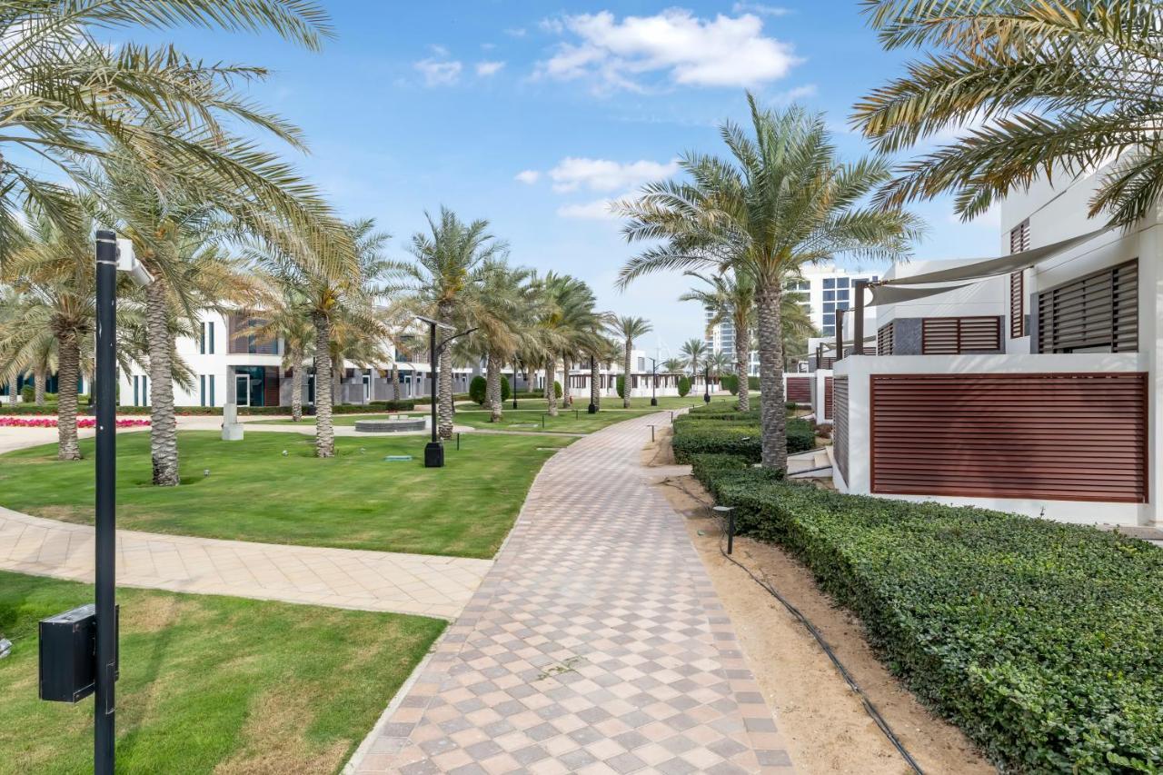 Villa Fam Living - Sarai Beach Villas - Palm Jumeirah - Families Only
