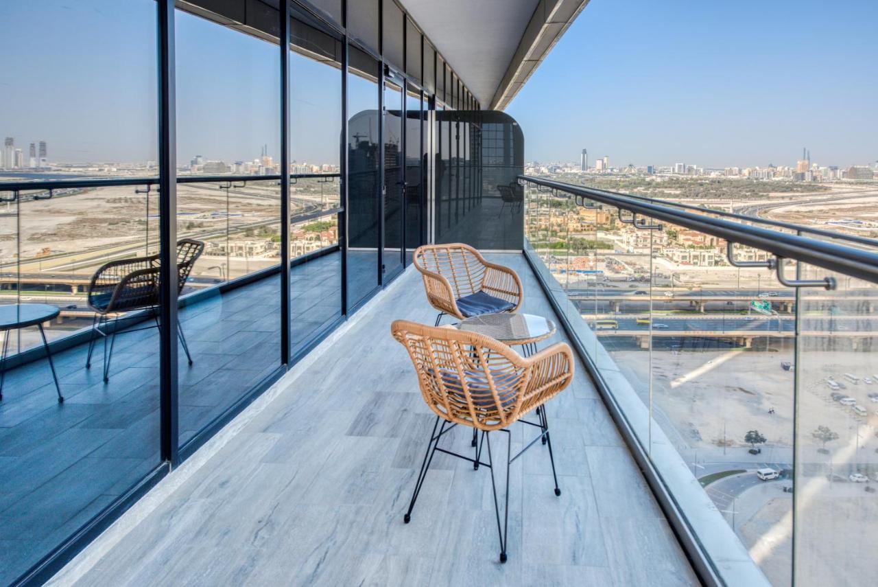 Daire Rh- A Stylish Away From Home, Spacious 02 Bedroom Near Mall Dubai