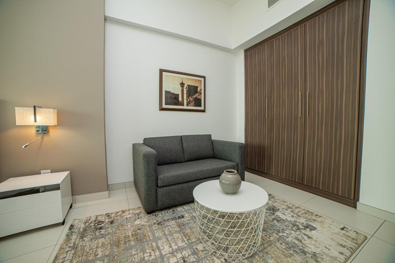 Fantastay Windsor Residence Luxury Studio W Balcony, Pool, Gym, Wifi, Sauna Daire Dubai