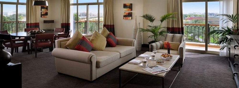 Address Montgomerie Otel 5*