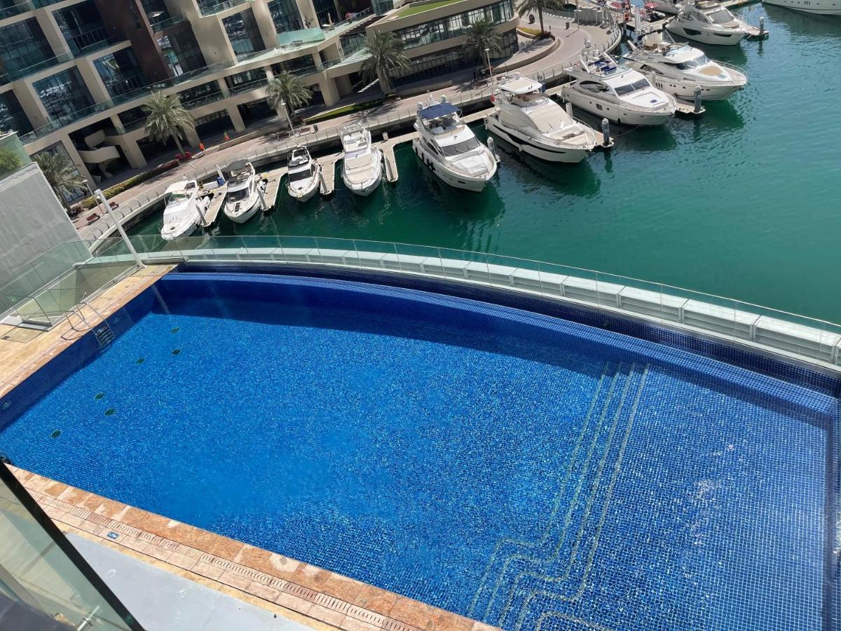 Cayan Tower Luxury With Sea View Apartment