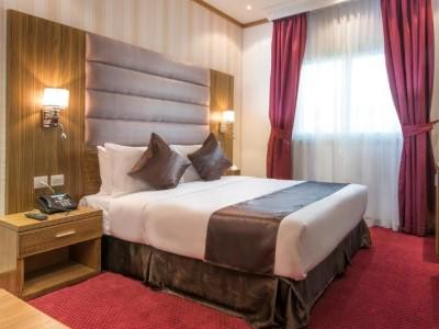 Royal Tulip Llc 3*
