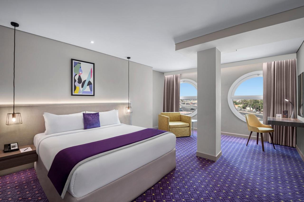 Leva And Suites, Opposite Downtown Aparthotel 4*