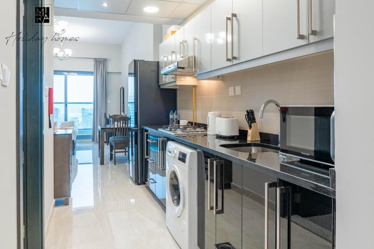Mira Holiday Homes - Studio With Burj Khalifa View - Elite Business Bay Daire Dubai
