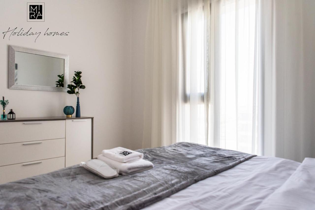 Mira Homes - 2 Bedroom Hayat Boulevard In Townsquare - Great Family Activities Daire