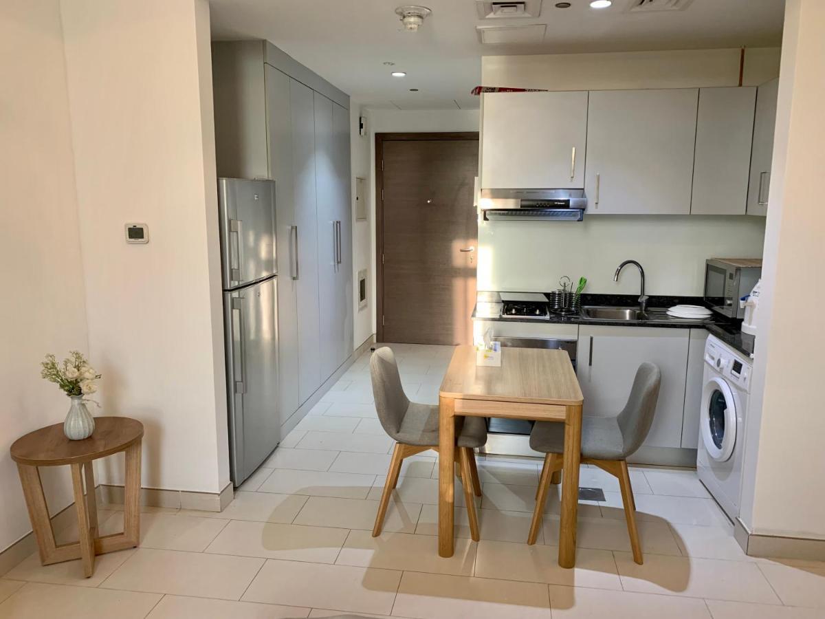 Apartment Montrell By Azizi - 5 Mins From The Festival Plaza Mall And 12 Mins From Dubai Marina *