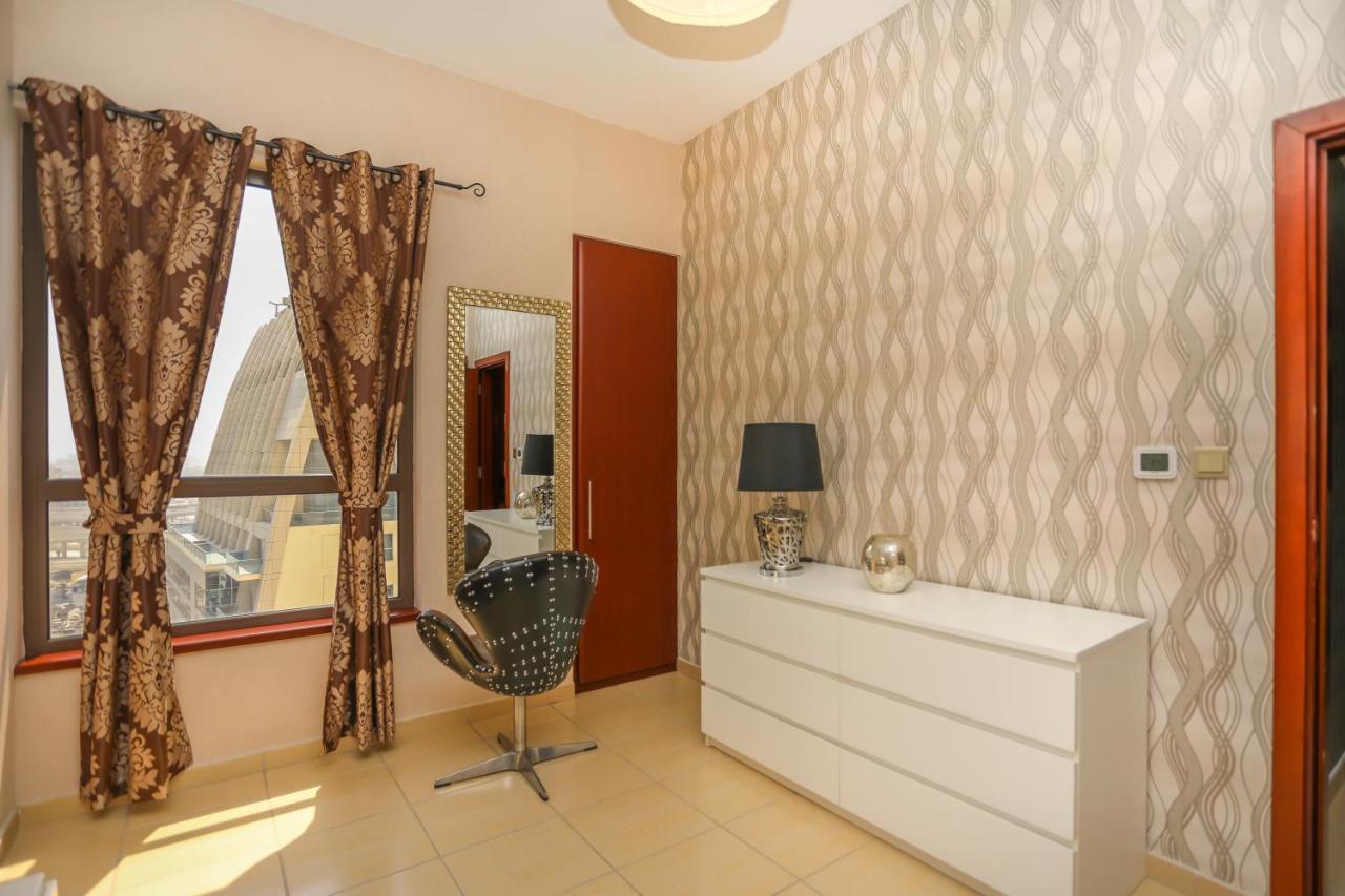 Apartment Jbr, 2-bedroom, Next To Beach, Full Marina View *