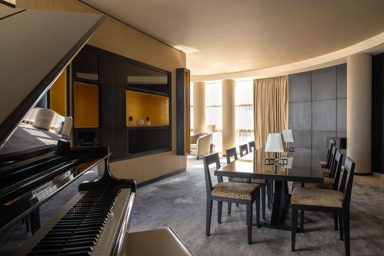 Jumeirah Emirates Towers 5* Dubai