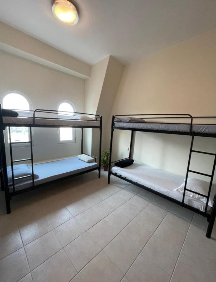 Expo Backpackers Albergue