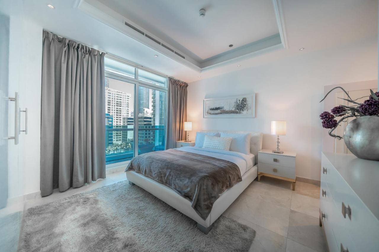 Daire Higuests - Spacious 1br In Marina With Amazing Views Dubai