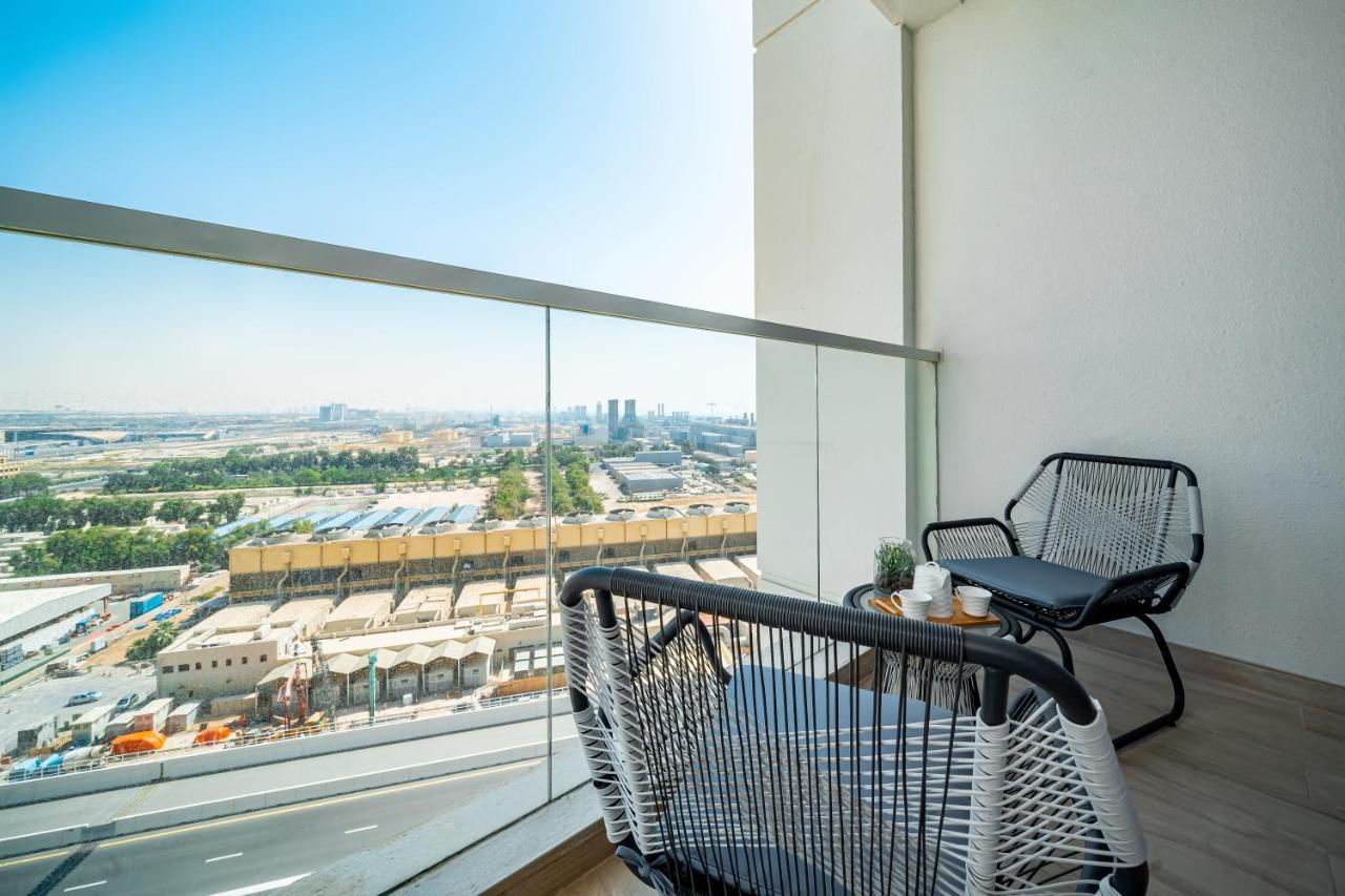 Higuests - Gorgeous Close To Jbr *