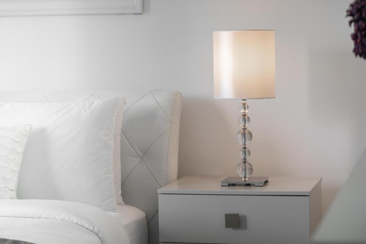 Daire Higuests - Spacious 1br In Marina With Amazing Views Dubai