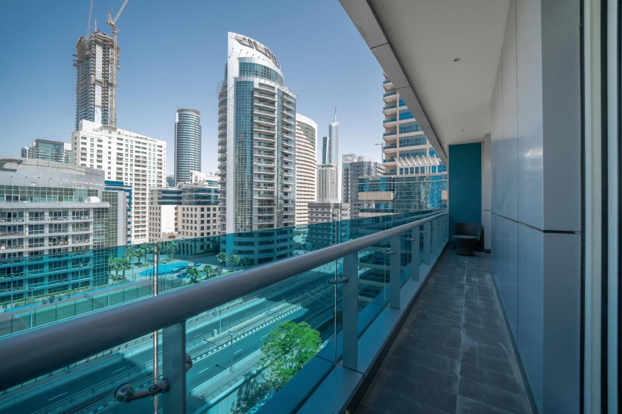 Higuests - Spacious 1br In Marina With Amazing Views
